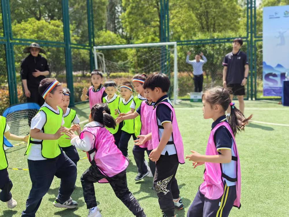 小小手球运动员