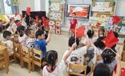 【幼儿活动】喜迎双节！幼儿园里的爱国与团圆时光