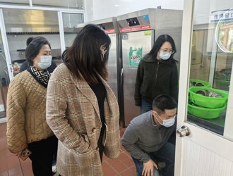 【接待迎检】教育局一行领导来园开学走访，护航幼儿健康成长