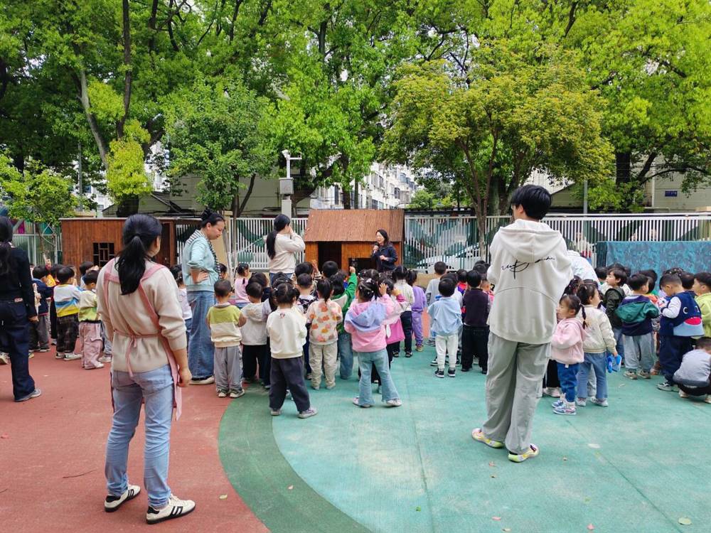 Q(TLZ`IAM)248]M5R5Y{BJ1_tmb