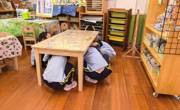 【园所新闻】花朵幼儿园 中班地震避险、应急疏散演练